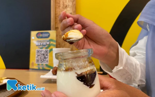 Foto Nikmatnya milk puding Haraku Ramen. (Foto: Shinta Miranda/Ketik.co.id)