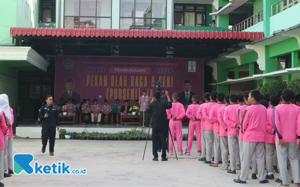 Foto Pembukaan Porseni di MAN 2 Jombang PP Darul Ulum, 5 Februari 2025. (Foto: Karimatul Maslahah/Ketik.co.id)