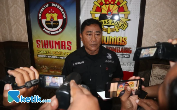 Foto Kasi Humas Polres Jombang, AKP Kasnasin. (Foto: Karimatul Maslahah/Ketik.co.id)