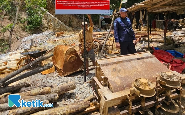 Foto Kondisi lokasi tambang PT GLI di Desa Cokrokembang, Kecamatan Ngadirojo, Pacitan. (Foto: Al Ahmadi/Ketik.co.id)