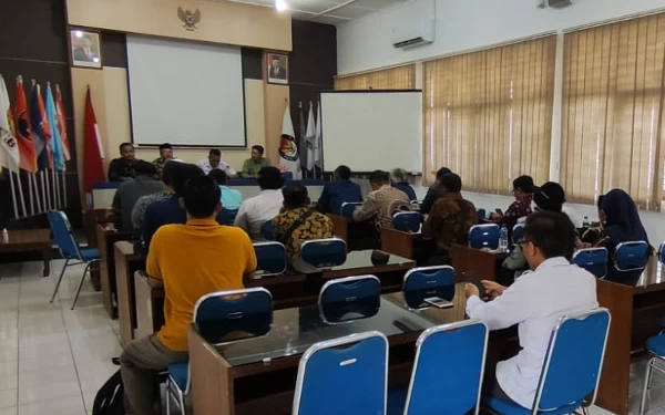 Foto Suasana saat para Jagabaya audensi di KPU Sleman (Foto: Fajar Rianto / Ketik.co.id)