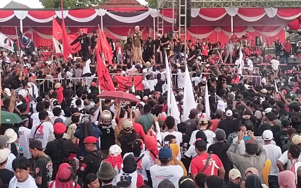 Foto Ganjar Pranowo menyinggung kebutuhan Komoditi Mahal dan Langka di sejumlah daerah (03/02/2024)(Foto Ahmad Istihar/Ketik.co.id)