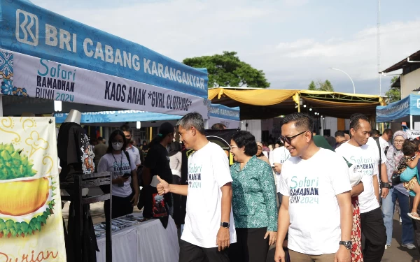 Foto Acara Pasar Murah dengan total 2.000 paket Sembako oleh BRI di Karanganyar, Jateng (27/3/2024). (Foto: BRI)